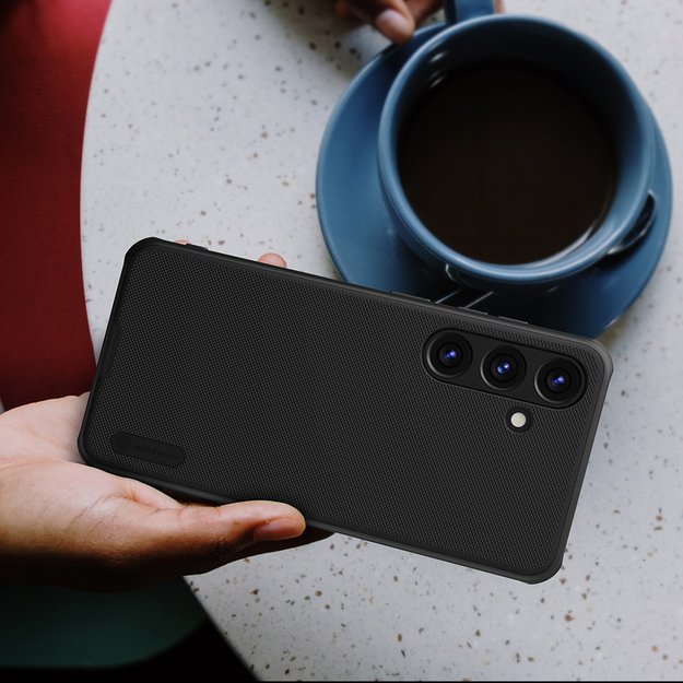 Nillkin Super Frosted Shield Pro armored case for Samsung Galaxy S24 - black 15