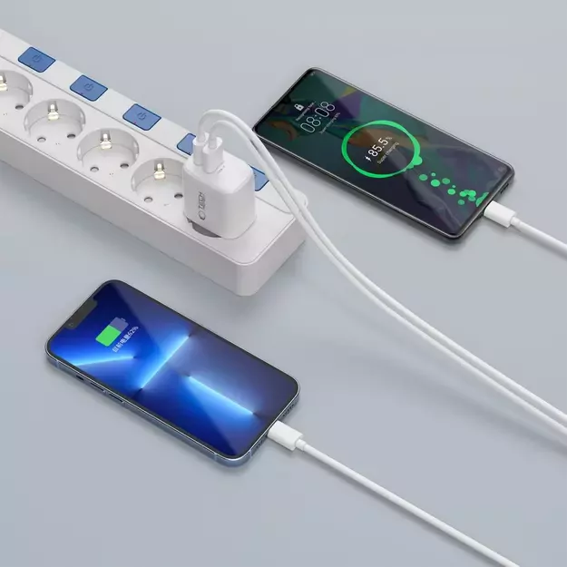 Tech-Protect NCA20 PD 20W QC3.0 USB-A / USB-C Wall Charger + USB-C / Lightning Cable 100cm - White 8