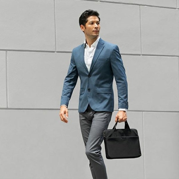 Uniq Stockholm bag for a 16&quot  laptop - blue 8