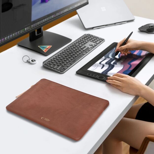 Tech-Protect Fleece Laptop Bag 15-16 - Brown 9