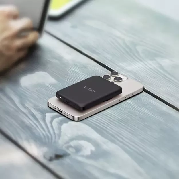 Tech-Protect LifeMag PB10 Powerbank with MagSafe 5000mAh 15W USB-C port - black + USB-C cable 15