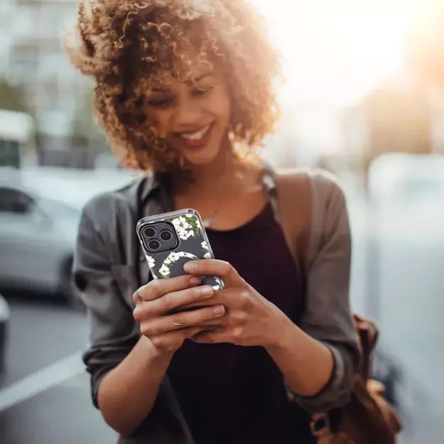 Tech-Protect MagMood MagSafe case for iPhone 15 Pro - daisies with leaves 2