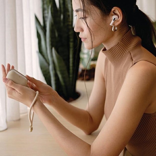 Uniq Coehl Haven case for AirPods Pro 2 (2022/2023) - cream 2