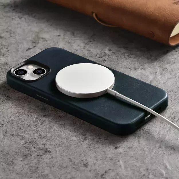 iCarer Oil Wax Premium Leather Case iPhone 14 Magnetic Leather Case with MagSafe Dark Blue (WMI14220701-BU) 21