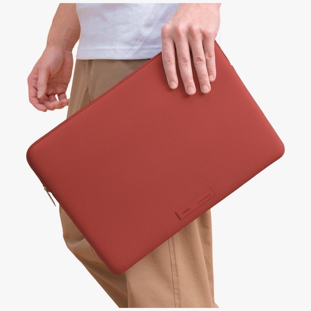 Uniq Cyprus Ridge Edition Laptop Sleeve for a 14&quot  water-resistant neoprene laptop - red 4