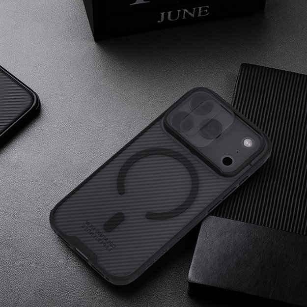 CamShield Pro Magnetic Case IP17 Pro Transparent black 17