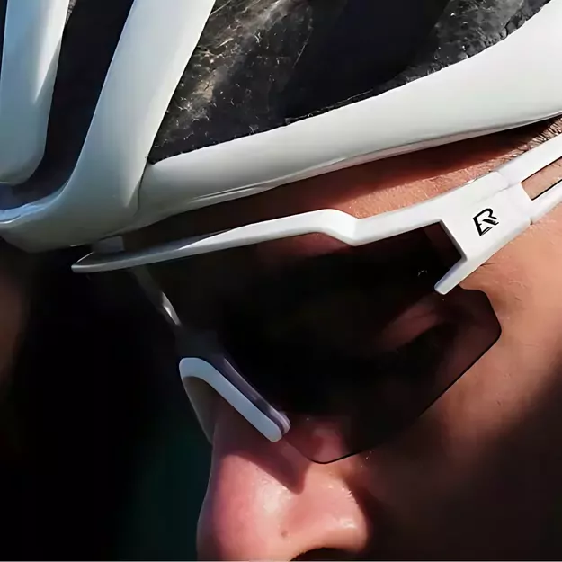 Rockbros Cycling Glasses Photochromic with UV Protection and Corrective Insert - White 6