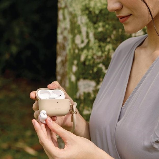Uniq Coehl Haven case for AirPods Pro 2 (2022/2023) - beige 1