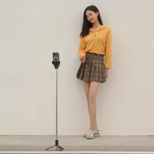 Selfie stick WHS1Y telescopic tripod 1m with phone holder - black 12