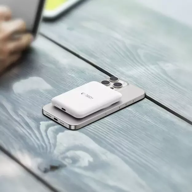 Tech-Protect LifeMag PB10 Powerbank with MagSafe 5000mAh 15W USB-C port - white + USB-C cable 15