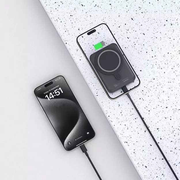 Tech-Protect LifeMag PB11 Powerbank with MagSafe 10000mAh 15W USB-C port - black + USB-C cable 5