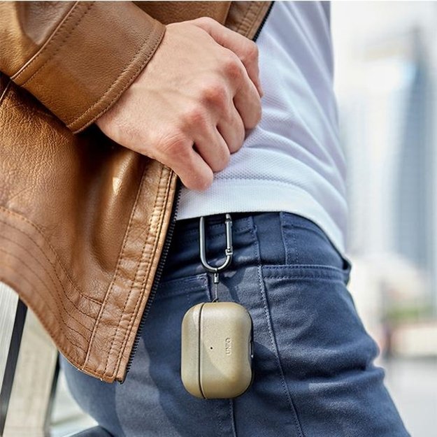 Uniq Terra Genuine Leather case for AirPods Pro - olive 4