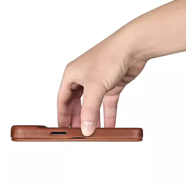 iCarer CE Oil Wax Premium Leather Folio Case iPhone 14 Plus magnetic flip case MagSafe brown (AKI14220707-BN) 8