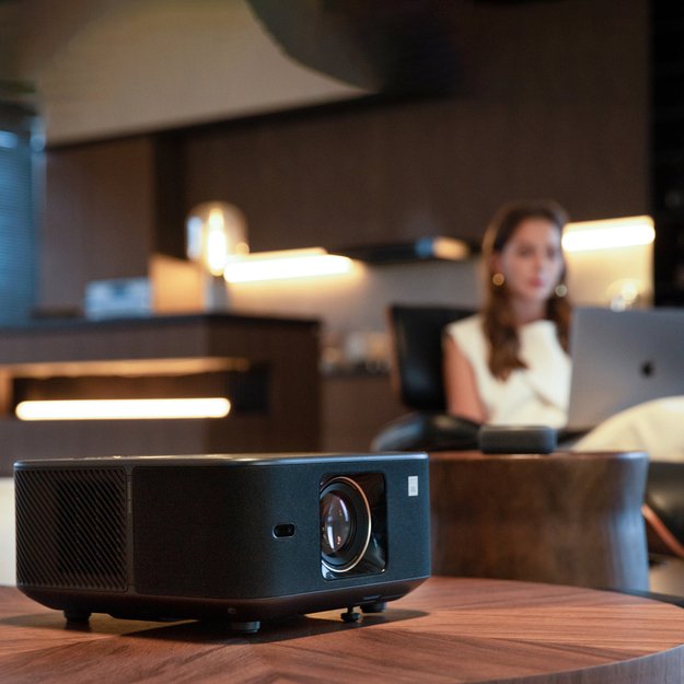 Yaber K3 LCD FullHD 1080p Multimedia Projector with JBL Speakers - Black 9