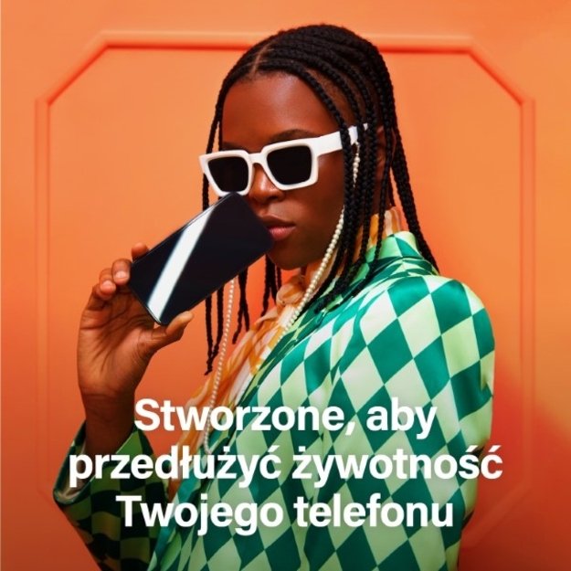 PanzerGlass Ultra-Wide Fit Tempered Glass with Positioner for iPhone 15 Pro Max 8