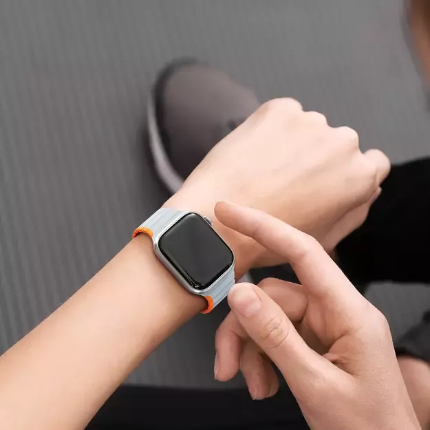 Magnetic Apple Watch SE, 9, 8, 7, 6, 5, 4, 3, 2, 1 (41, 40, 38 mm) Dux Ducis Strap (LD Version) - gray-orange 6