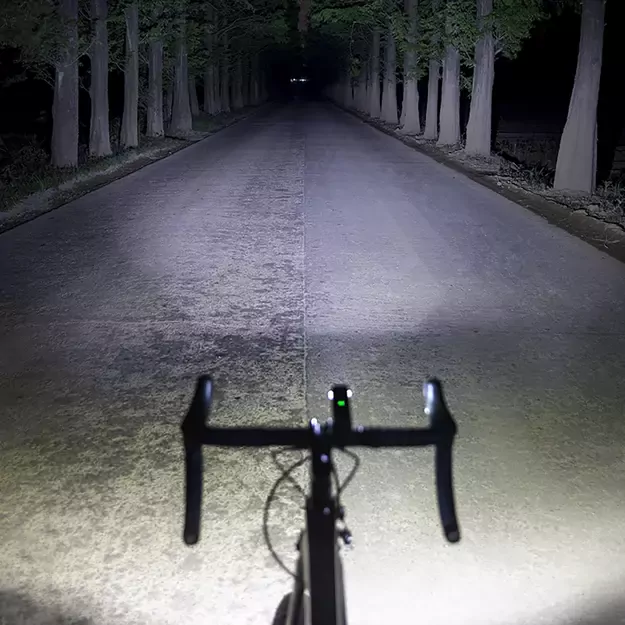 Rockbros 24610002001 front bicycle light 1000 lm + USB-C - USB-A cable - black 17