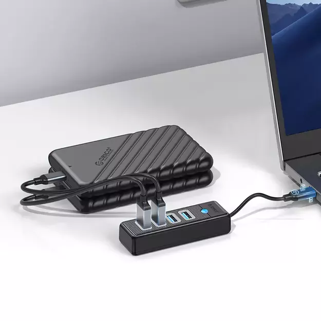 Orico PW4U-C3 USB-C / 4x USB-A 3.0 Hub - Black 3