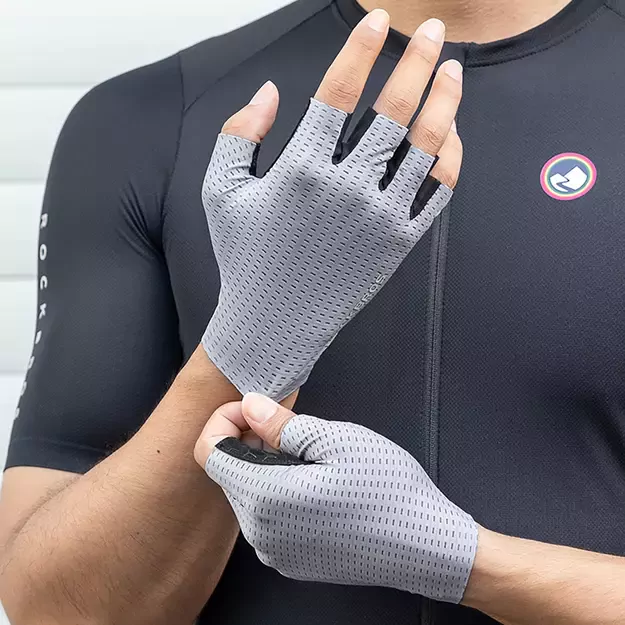 Rockbros Breathable Short Finger Cycling Gloves, Size: S - Gray 1