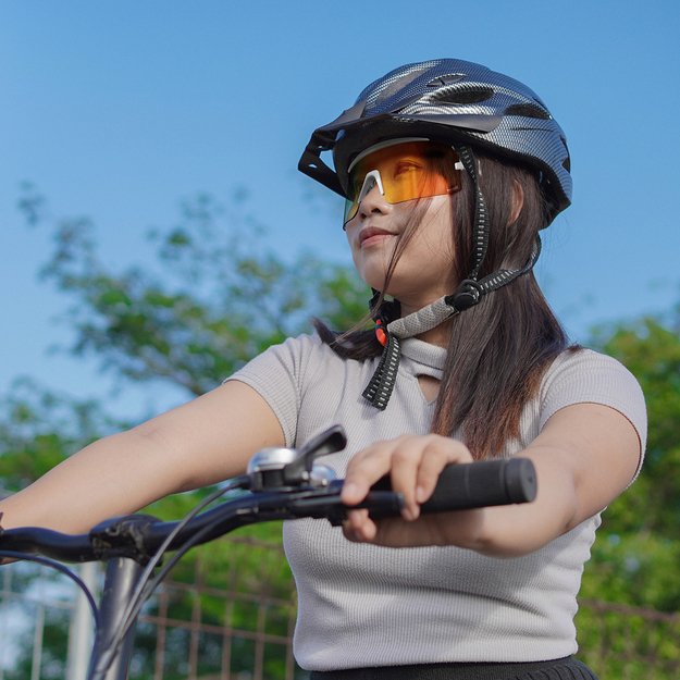 Rockbros Photochromic Cycling Glasses with UV Protection and Corrective Insert &ndash; White 2