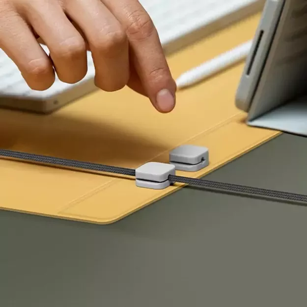 Uniq Hagen Magnetic Desk Pad Double-Sided Yellow-Gray 8