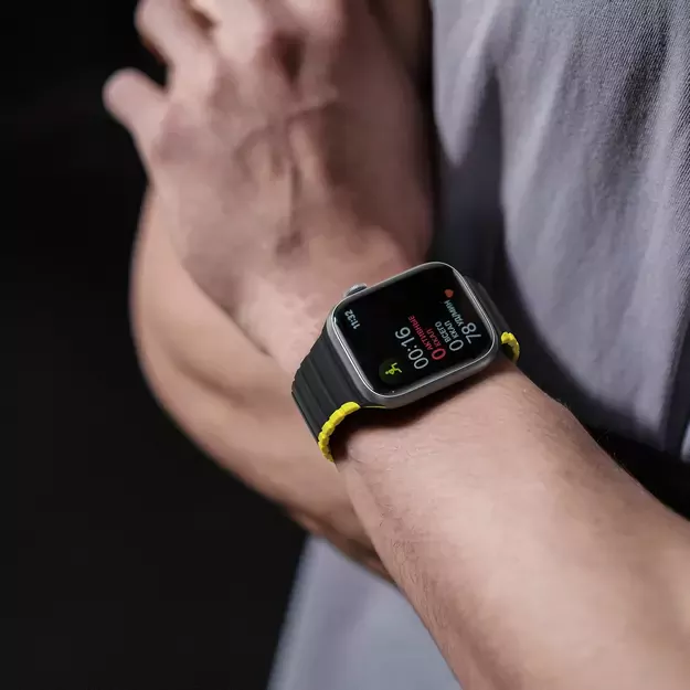Magnetic Apple Watch SE, 9, 8, 7, 6, 5, 4, 3, 2, 1 (41, 40, 38 mm) Dux Ducis Strap (LD Version) - black and yellow 5