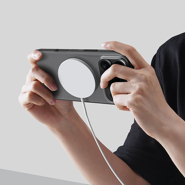 Super Frosted Shield Pro Magnetic Case IP17 Pro Transparent black 14