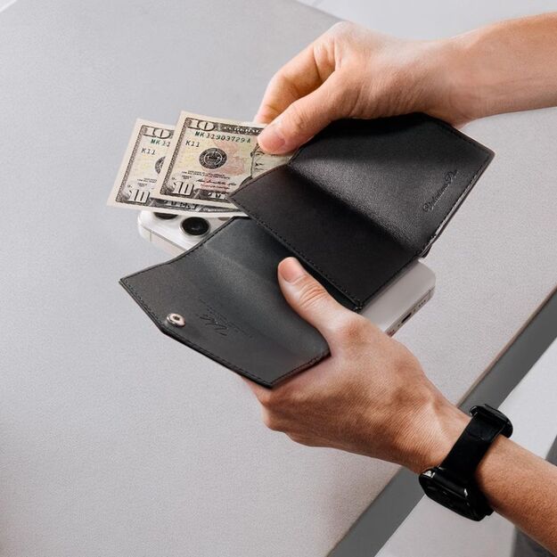 Spigen Valentinus Pro MagSafe Case - Black 4