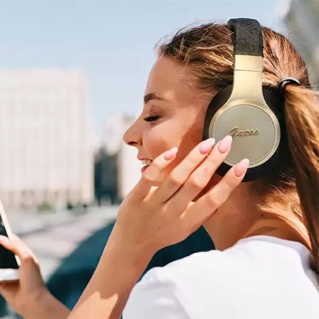 Guess Bluetooth on-ear headphones GUBH604GEMK black/black 4G Script 6