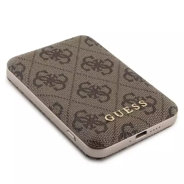 Guess 4G Metal Logo case set for iPhone 15 + 5000mAh MagSafe power bank - brown 18