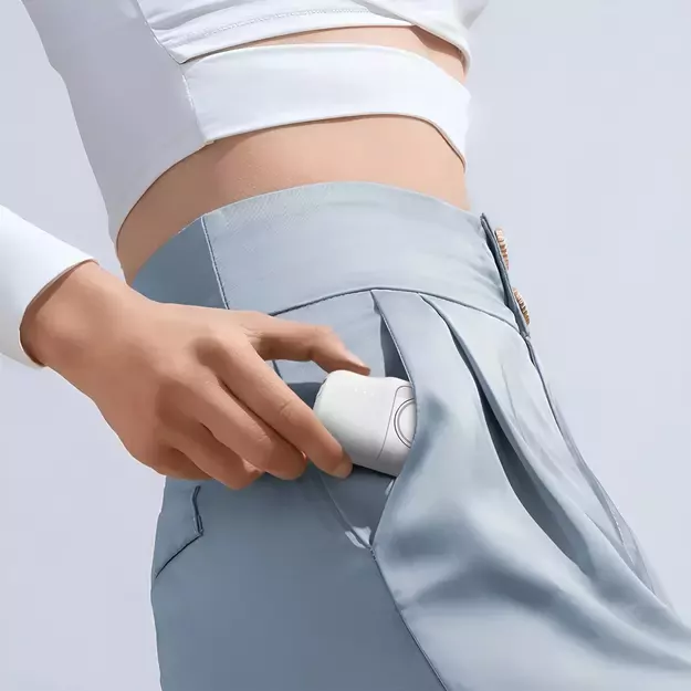 Wozinsky WF16-YLS 5000mAh 15W Lightning Mini Power Bank with Built-in USB-C Cable and Apple Watch Charger - White 9