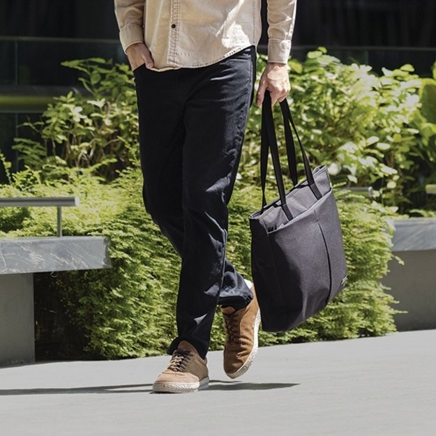 Uniq Hava bag for a 16&#39 &#39  RPET laptop - black 5