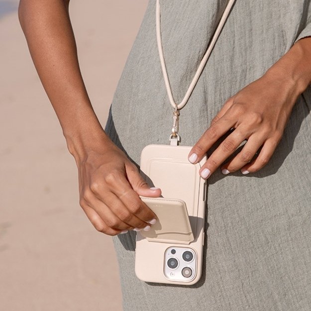 Uniq Coehl Muse Magnetic Charging Case for iPhone 16 Pro - Beige 8