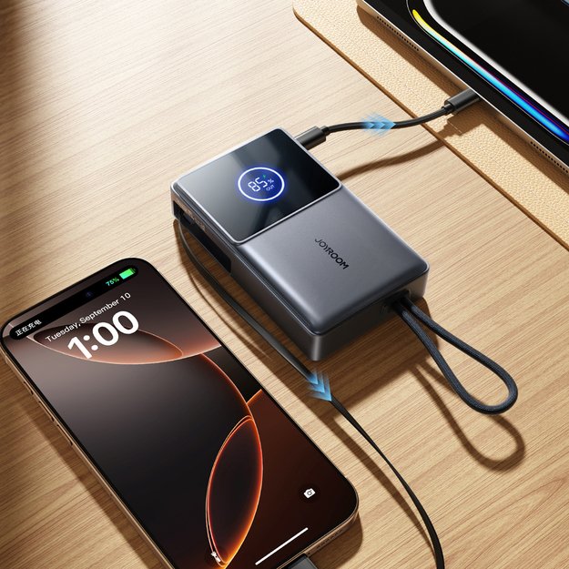 Joyroom JR-PR1 10000mAh 22.5W Powerbank with Built-in Retractable USB-C Cable - Black 6