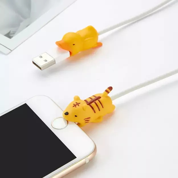 Fish-shaped phone cable cover 1