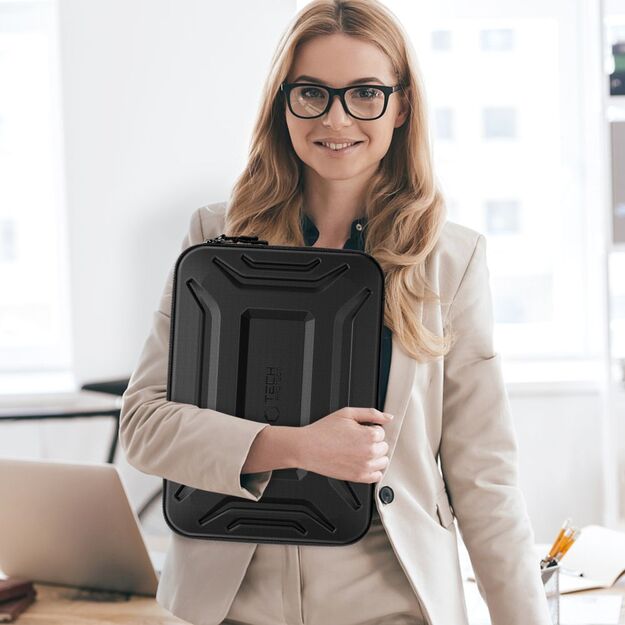 Tech-Protect Kevlar Pro Laptop Case 15-16&quot  - Black 12