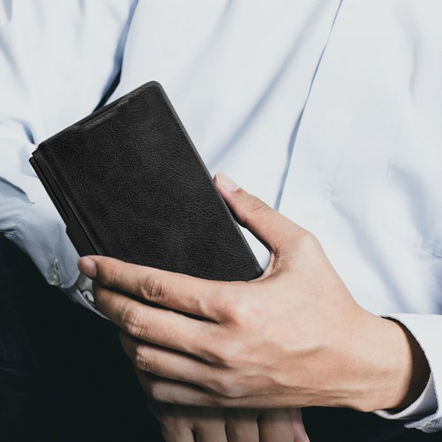 Etui Nillkin Qin Pro na Samsung Galaxy Z Fold 7 z miejscem na S Pen - czarne 5