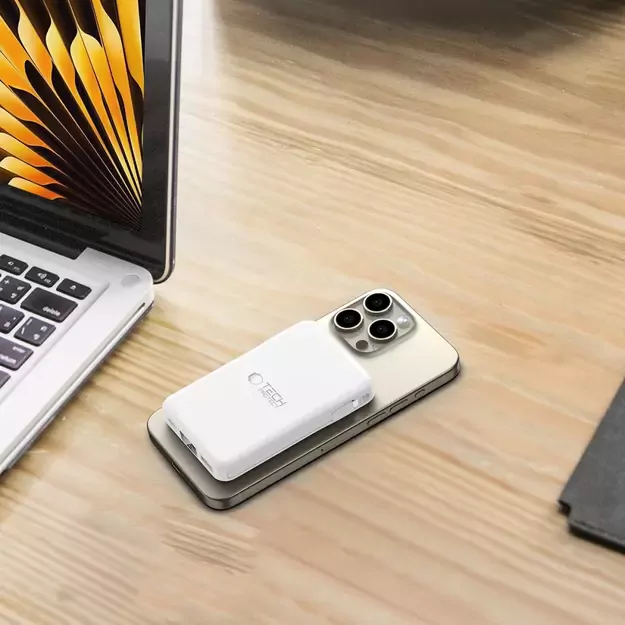 Tech-Protect LifeMag PB31 Power Bank with MagSafe 10000mAh 15W USB-C / USB-A / Built-in USB-C / Lightning Cables - White 15