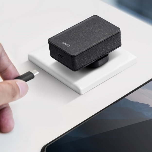 Uniq Versa Slim LITHOS Collective USB-C PD 18W wall charger + USB-C / USB-C cable - black 3