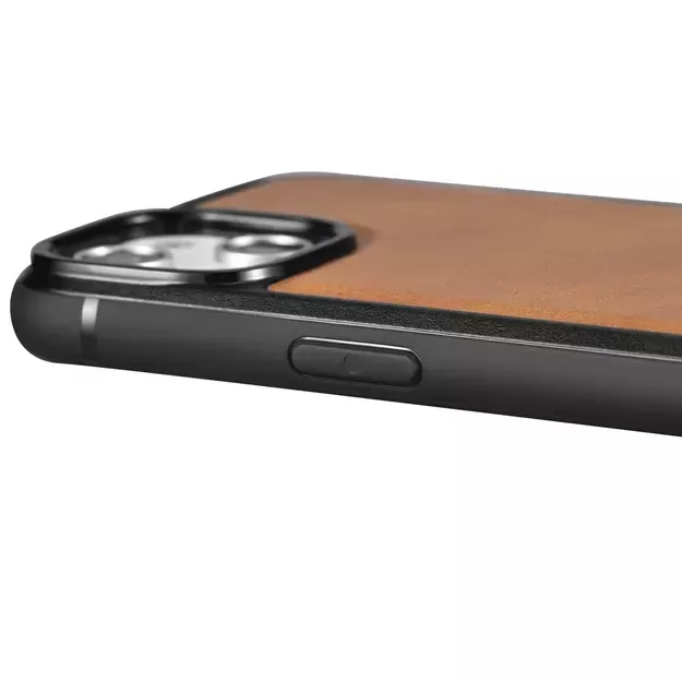 iCarer Leather Oil Wax case covered with natural leather for iPhone 14 Plus brown (WMI14220719-TN) 15