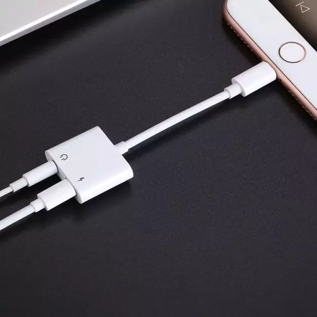 Joyroom S-Y104 headphone adapter Lightning - Lightning / mini jack 3.5mm - white 10