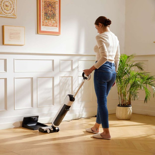 UWANT D100 17000Pa Upright Vacuum Cleaner with Mopping Function and Charging Station - White 2