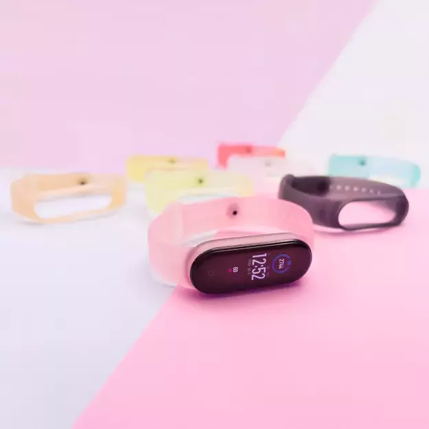 Silicone strap for Xiaomi Mi Band 5 / 6 wristband strap - gold 3