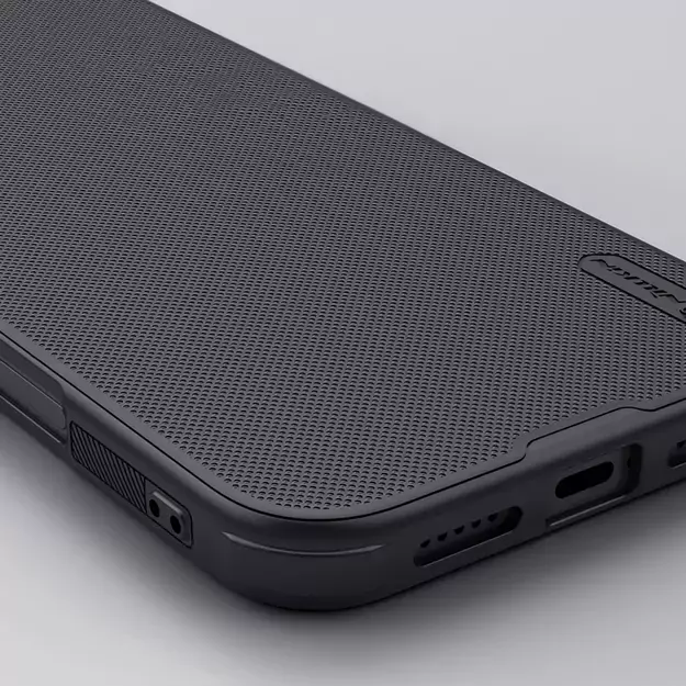 Nillkin Super Frosted Shield Pro Magnetic Case for iPhone 16 - black 23