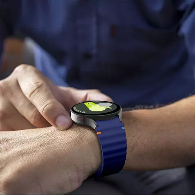 Tech-Protect Silicone Sport Strap for Samsung Galaxy Watch 4 / 5 / 5 Pro / 6 / 7 / FE - Blue 3