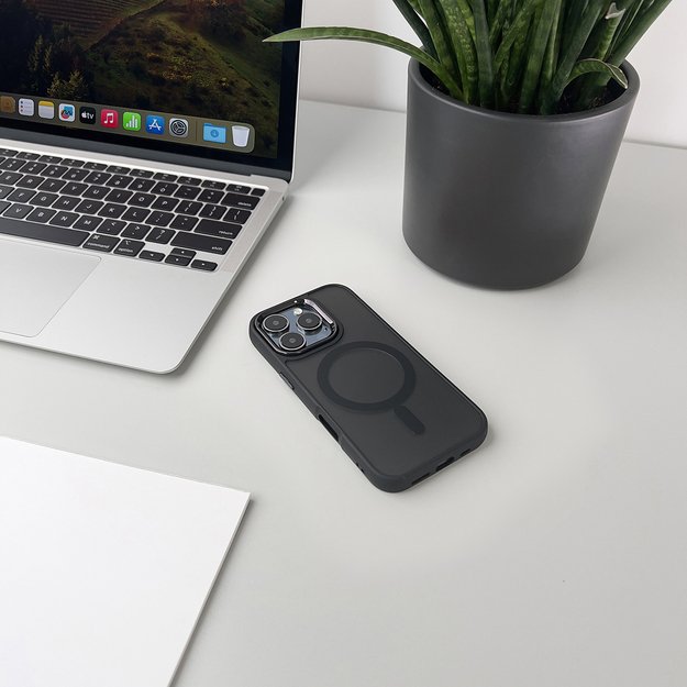 Magnetic Collection MagSafe iPhone 16 Case - Black 6