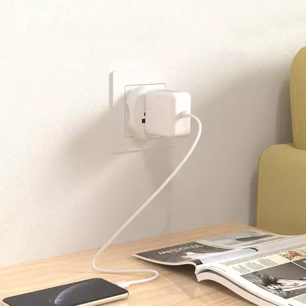 Tech-Protect Universal Travel Adapter to EU - white 10