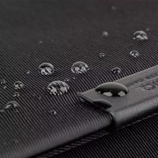 Uniq Stockholm bag for a 16&quot  laptop - black 3