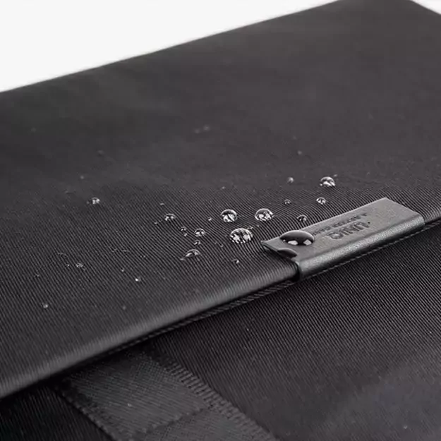Uniq Stockholm bag for a 16&quot  laptop - black 7