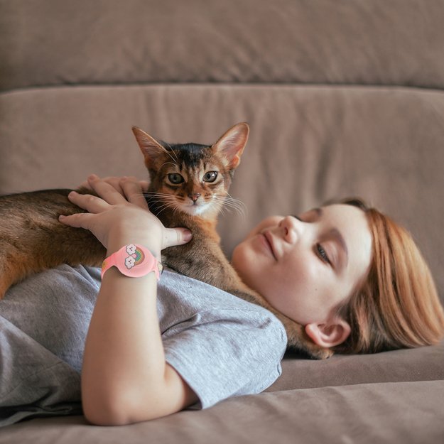 AirTag Case Wristband Silicone Wristband for Kids - Pink with Rainbow 1